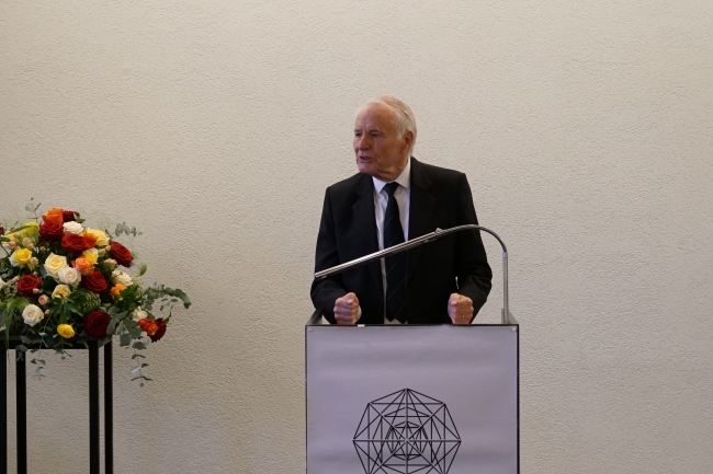 Prof. Dagfinn F�llesdal, Presidential Address